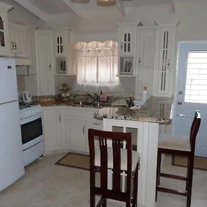  Apartment Hopeville
